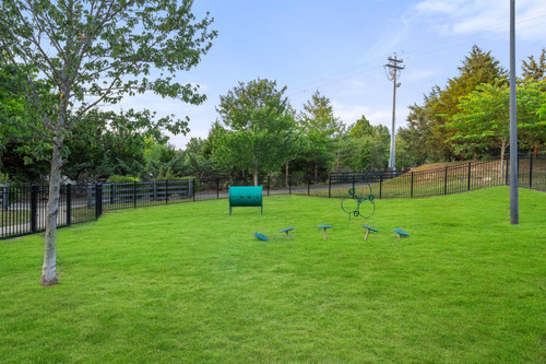 C243410 ProvidenceTrail DogPark 3.jpg