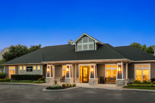 C243410 ProvidenceTrail Dusk LeasingOffice 02 3.jpg