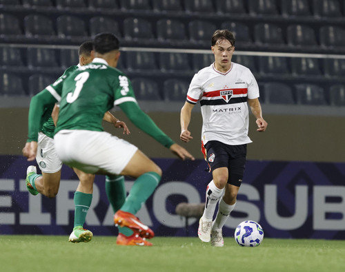 Lateral do São Paulo, de 18 anos, volta à Seleção sub-20 após lesão