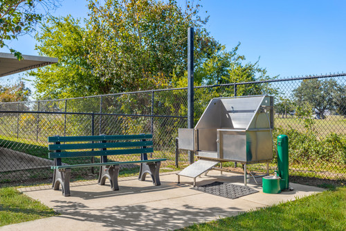 C244060 StoneCreek DogWashStation 04.jpg