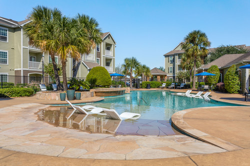 C244060 StoneCreek Pool 03.jpg