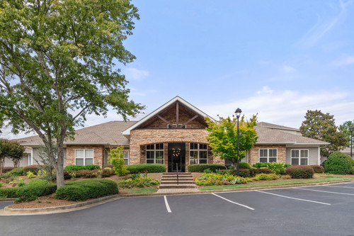 C151840 SweetwaterCreek LEASING 01 02.jpg