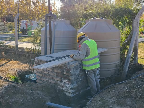 La gestión del intendente Jose Castro de Angaco avanza en la Obra  del cierre Perimetral de la Planta Compacta de Líquidos Cloacales
