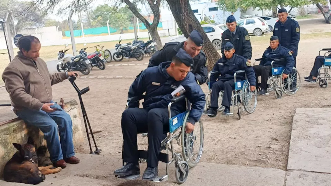 102460-se-realizaron-talleres-vivenciales-sobre-discapacidad-en-la-policia-de-salta.webp Se realizaron talleres vivenciales sobre discapacidad en la Policía de Salta