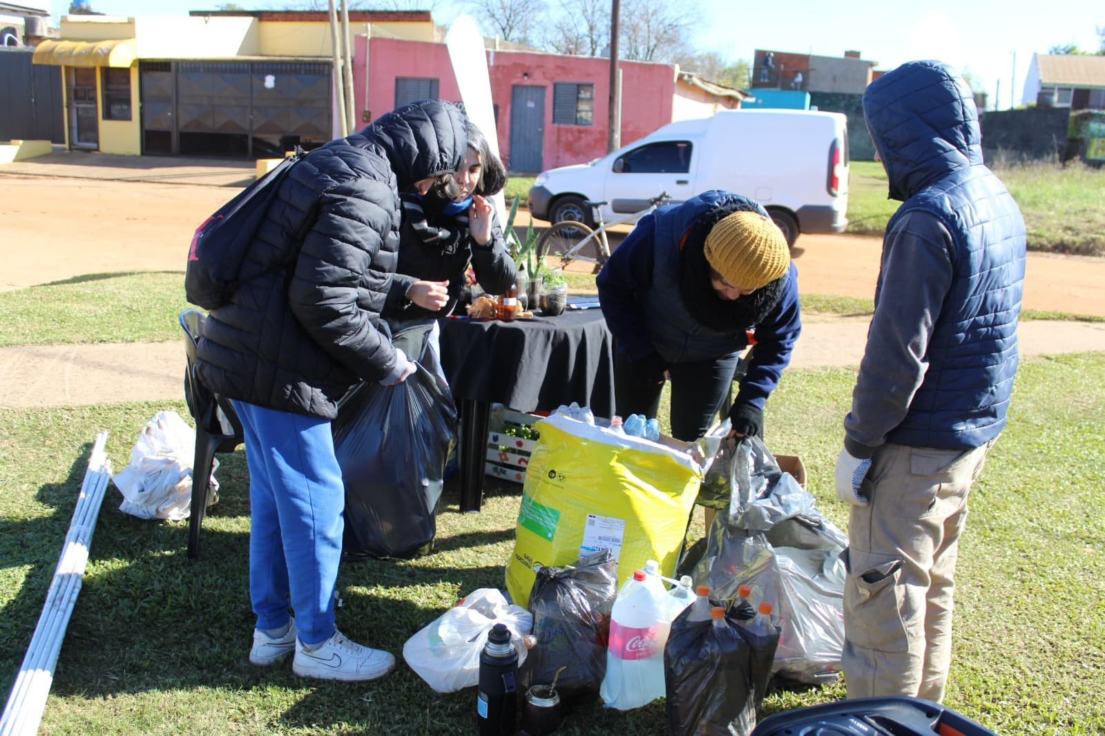 Continúan los operativos de concientización y erradicación de microbasurales: primera jornada de julio en el Barrio COTECAR