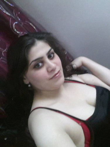 تسريبات البومات نودز مصري من البنات وهما بيفتحوا روب الحمام ويوروا كل حاجة  F9FLKdJ