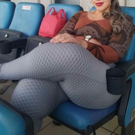 تسريبات البومات نودز مصري من البنات وهما بيفتحوا روب الحمام ويوروا كل حاجة  F9FLg2a