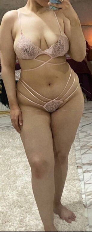 تسريبات البومات نودز مصري من البنات وهما بيفتحوا روب الحمام ويوروا كل حاجة  F9FQ56F