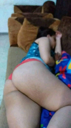 تسريبات البومات نودز مصري من البنات وهما بيفتحوا روب الحمام ويوروا كل حاجة  F9FsL0u