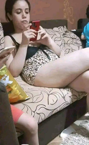 تسريبات البومات نودز مصري من البنات وهما بيفتحوا روب الحمام ويوروا كل حاجة  F9FsPs9