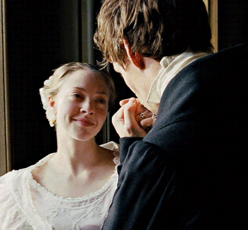 tumblr 6b58406b27803efba14973ee2ee3046b 0524389a 540.gif