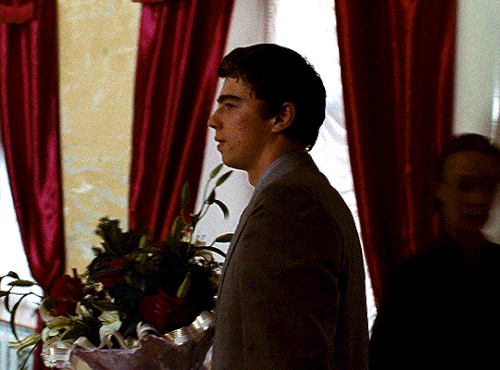 tumblr 43fdb27ae8ab8a220fcc8b1a530e0dfa acf7e1c6 540.gif