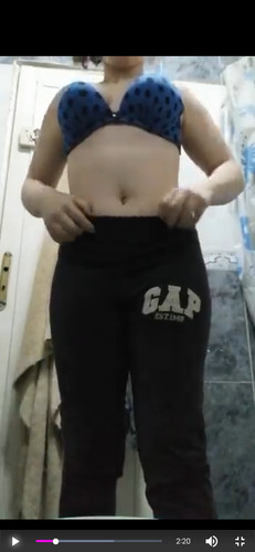 شرموطة بتقلع و تعرض في الحمام F9ktgtt.md