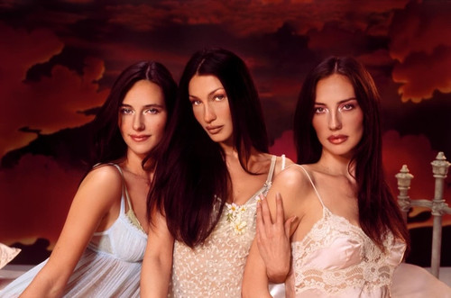 Bella Hadid Wildflower Cases Campaign06.jpg