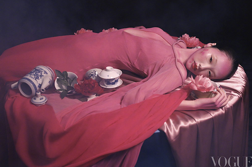 Peng Chang by Leslie Zhang Vogue China June 2025 8.png