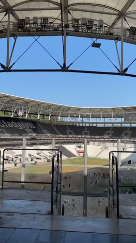 czlDrJBoZWI xyjB.jpg