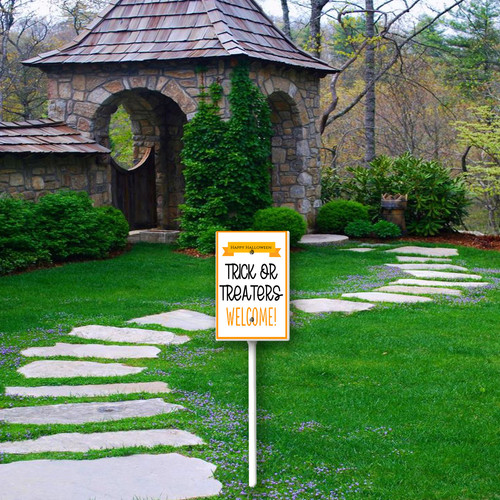 happy halloween trick or treaters welcome 3.jpg