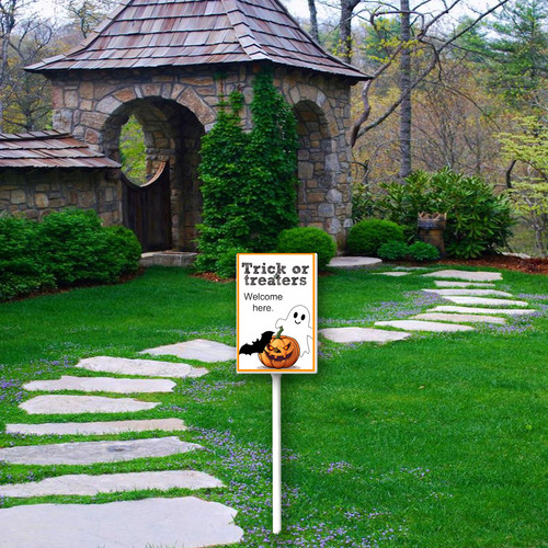 trick or treaters welcome here 3.jpg