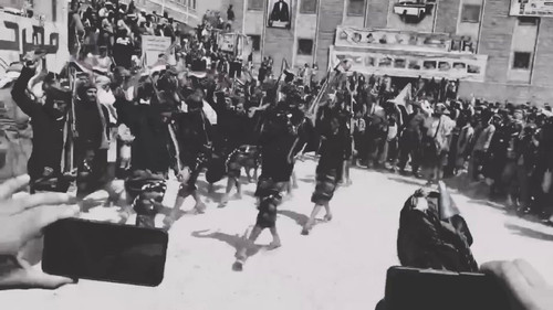 nldYxwIru2Ig uMx.jpg