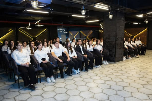 505425351 18513836968061214 9035805023139059429 n.jpg?stp=dst jpg p526x395 tt6& nc cat=102&ccb=1 7& .jpg