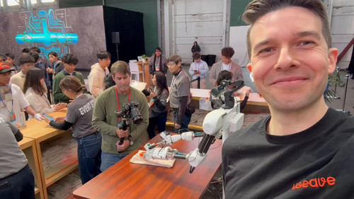 UuQNjmPZzms9yV o.jpg