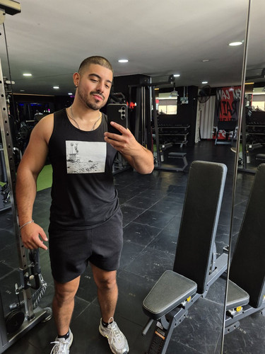 GyVQKP8a4AIa4n .jpg
