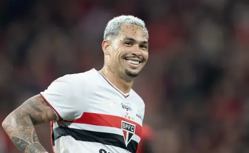 SUMIDO COM ZUBELDIA! Luciano renasce com Crespo no comando e mira feito histórico no São Paulo