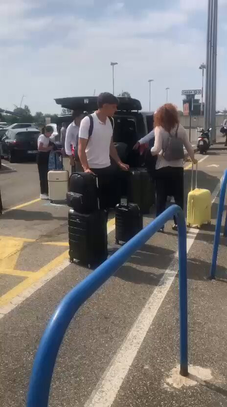 ZdVGVFfJlk527OCe.jpg