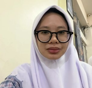 AZRA GHAISANI SAFINAH.jpg