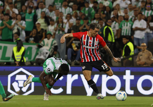 Enzo Díaz comenta intensidade na reta final do jogo pelo São Paulo