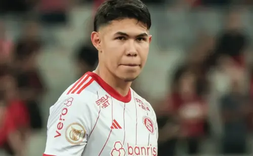 São Paulo opta por Rafael Tolói e abre mão de Nico Hernández para a defesa