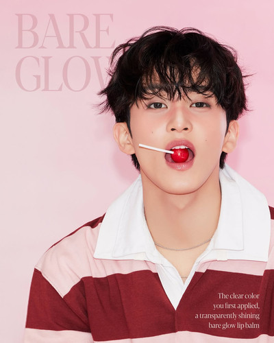 #𝐍𝐄𝐖 𝐁𝐀𝐑𝐄 𝐆𝐋𝐎𝐖 𝐋𝐈𝐏 𝐁𝐀𝐋𝐌 투명하게 빛나는 #여름립밤 은은하게 번지는 #말간혈색 💕NCT마크가 사용한 컬러 는베어 글로 (3).jpg