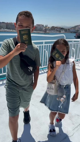 ZUVX6mhS0yEnwMQj.jpg