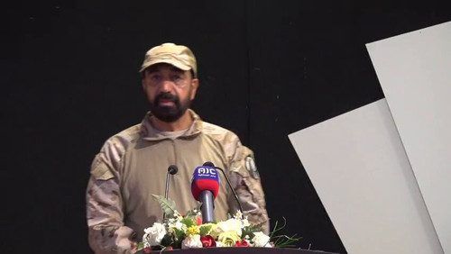 CHfr7ElEahaxY3v .jpg