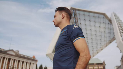 C5Du DvxHD80gmzn.jpg