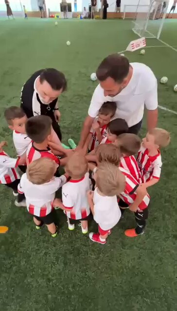 jUVs49iPzln mU37.jpg