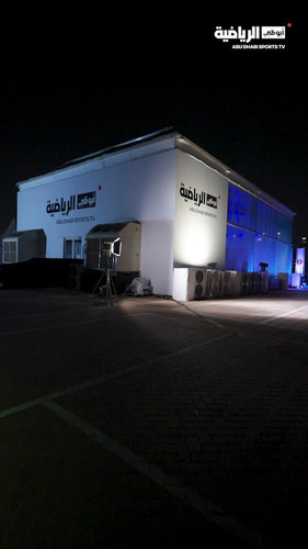 y5NWXeUa XrYel18.jpg