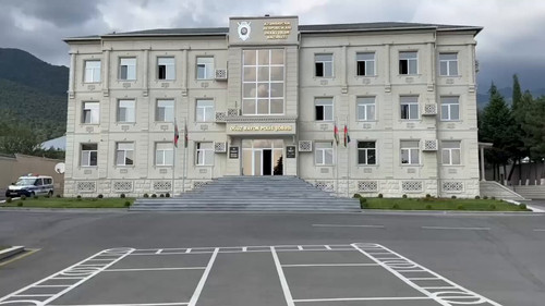 a3IapOZEC19e ntB.jpg