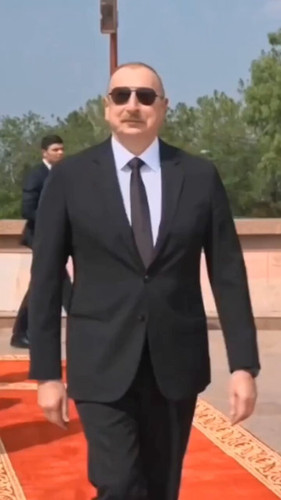 hqT0ZWziACYjXfT .jpg