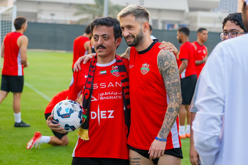 GyVknXwWUAE2M95.jpg
