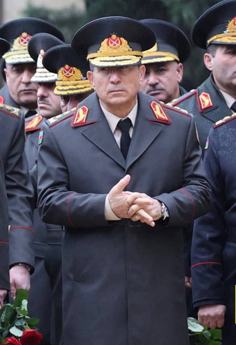 GyUIOYxWcAIMn E?format=jpg.jpg