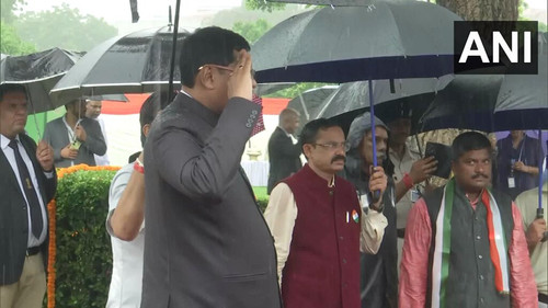 aCpYohsuRRf7 tIM.jpg