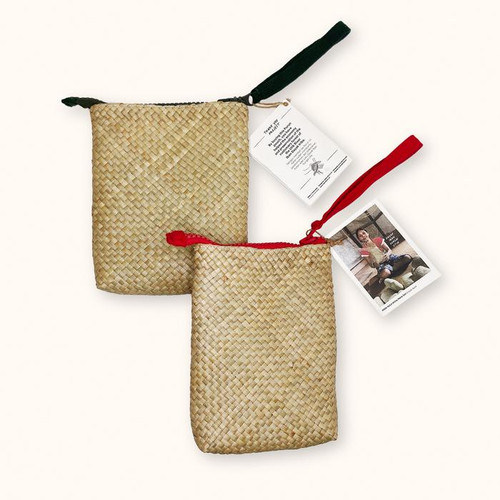 Pouch Anyam Purun.jpg