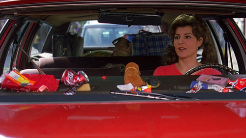 cap Connie.and.Carla.2004.1080p.DL.DD.265 00 12 32 02.jpg
