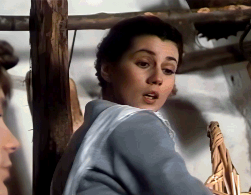 Serena Grandi1 Tranquille donne di campagna (1980).gif