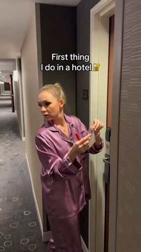 IhgtP WngVJsakc .jpg