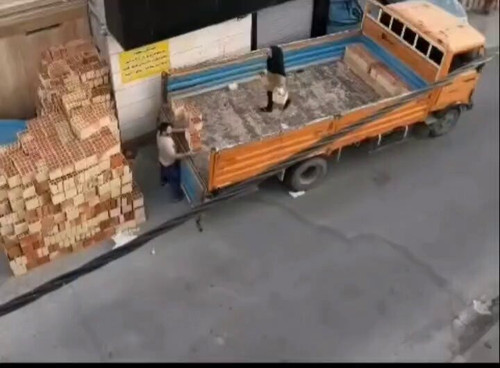 K9kMUju Eb4YgglM.jpg