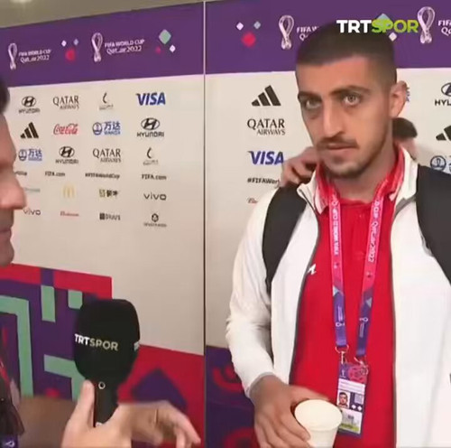 YKKeK17Kf7flqJP4.jpg