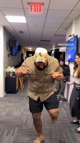 shHqJKIxj 9f klR.jpg