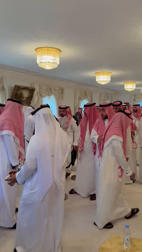 dzlU73G17ooj8Y q.jpg